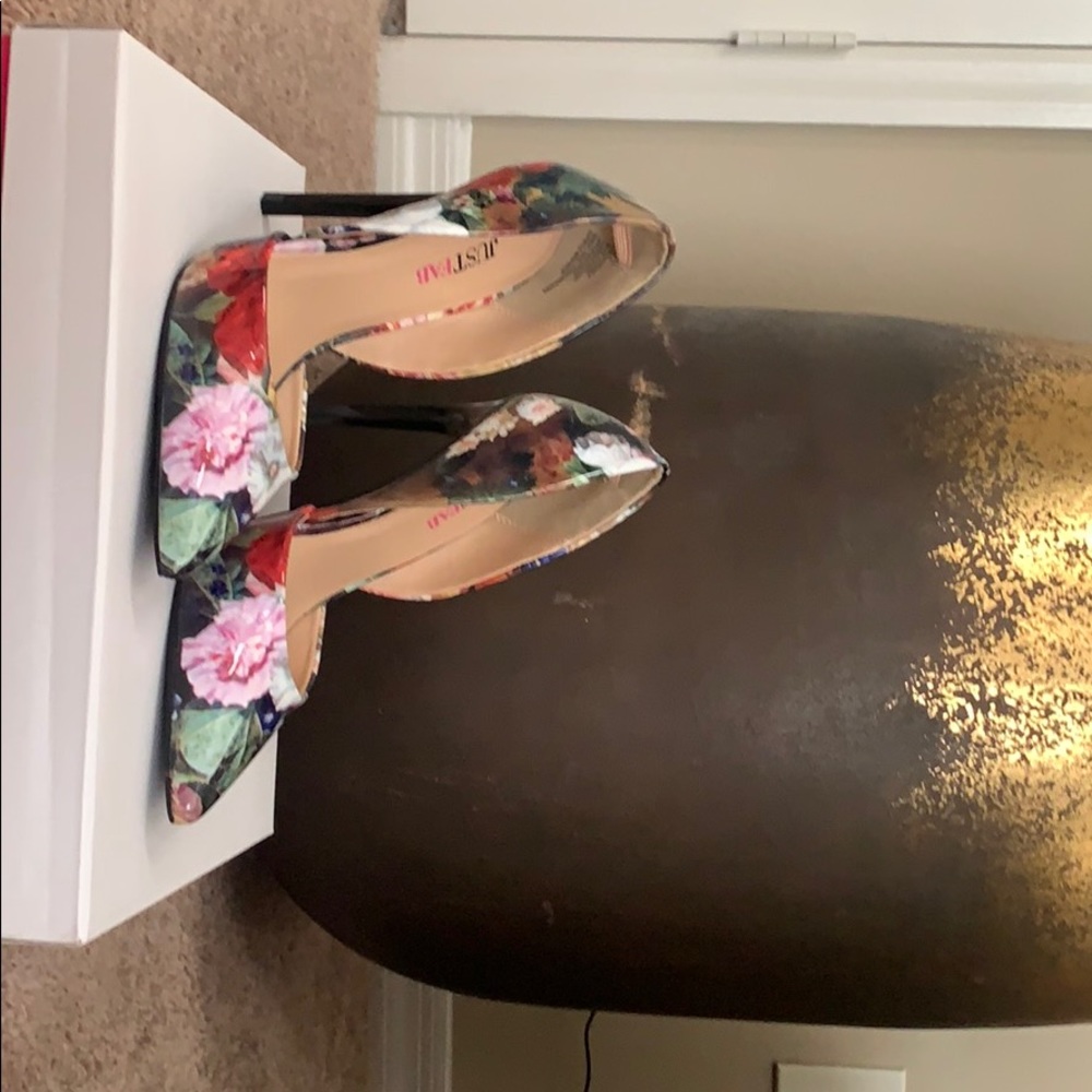 Floral pumps